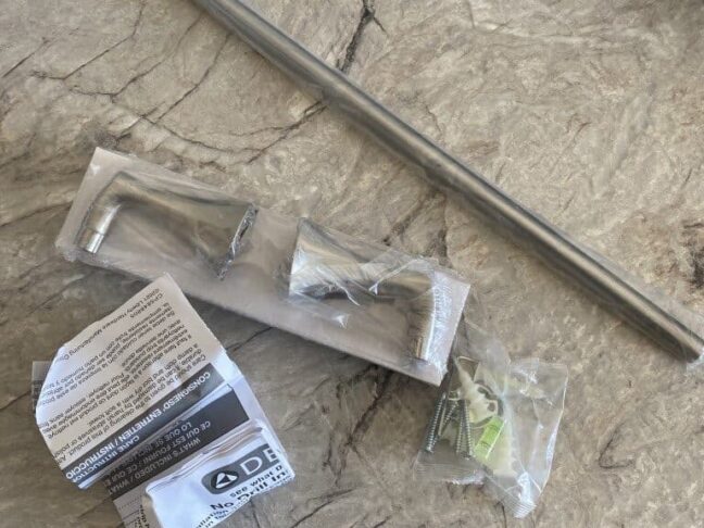 Delta Pierce Towel Bar 18" in Brushed Nickel - Image 2