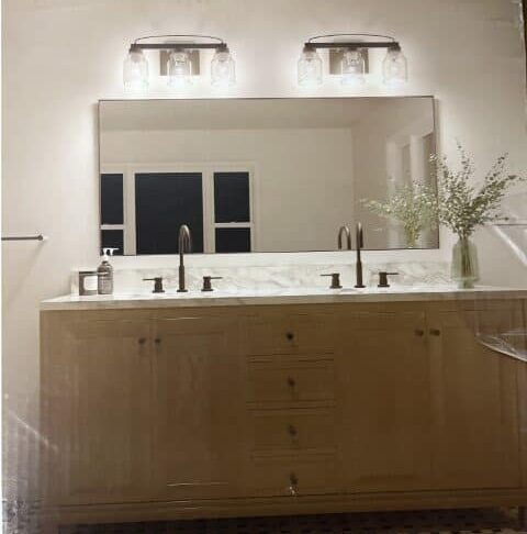 KICHLER Vendana Vanity Light