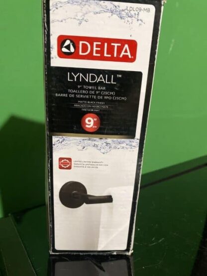 Delta Lyndall Towel Bar