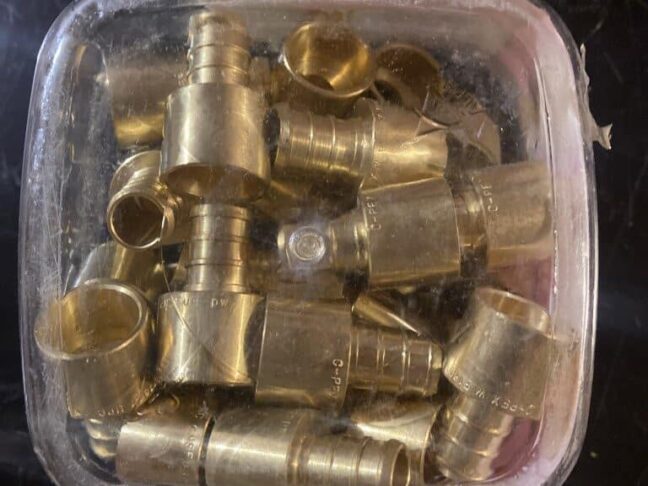 Apollo Brass PEX-B Barb Female Copper 1/2" Sweat Adapter Pro Pack-40-Pack Open Box Item - Image 3