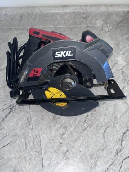 SKIL Corded Circular Saw 7-1/4 inch with Laser, 15-Amp - Open Box