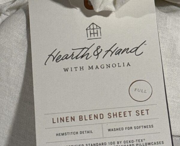 Linen Blend Bed Sheet set Size Full Heart and Hand with Magnolia