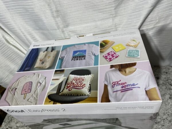 Cricut EasyPress 2 9"x9" with 12"x12" Mat – Mint - Image 5