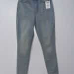 Denizen From Levi's Sculpting Ultra High Rise Jeans Size 2 W26