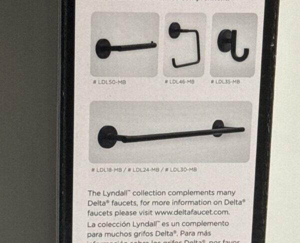 Delta Lydall 18 Inch Towel Bar Matte Black - Image 3