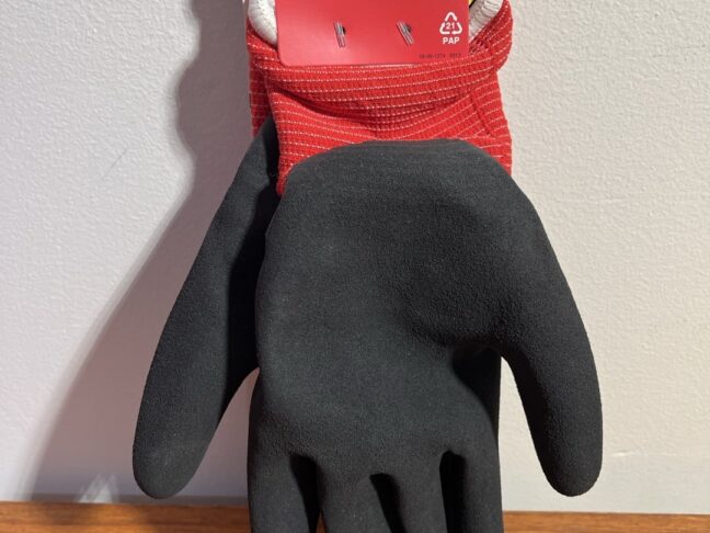 Milwaukee X-Large Level 1 Cut Resistant Insulated Winter Work Gloves with Latex Coating​ - Image 2