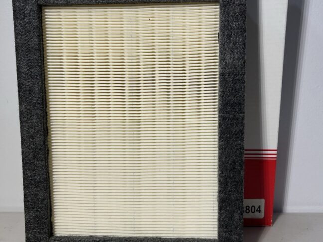 Carquest R88804 Engine Air Filter for Ford & Lincoln V8 5.4L Models (2004–2008) - Image 4