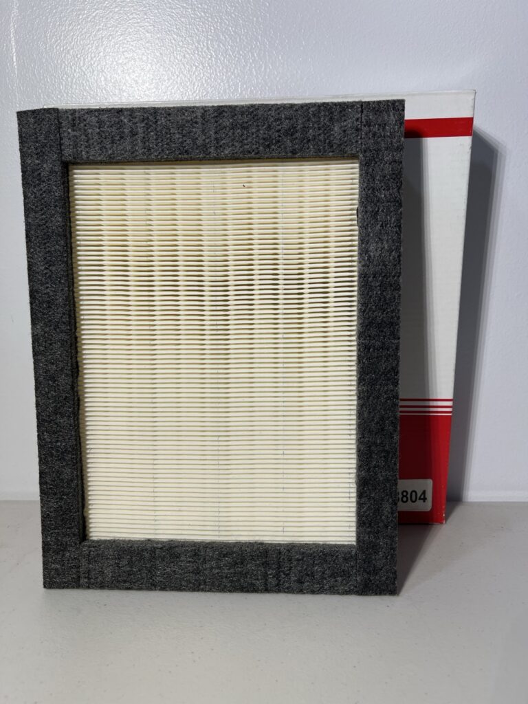 Carquest R88804 Engine Air Filter for Ford & Lincoln V8 5.4L Models (2004–2008) - Image 4